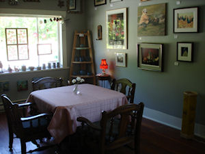 Holtenwood Gallery and Cafe;